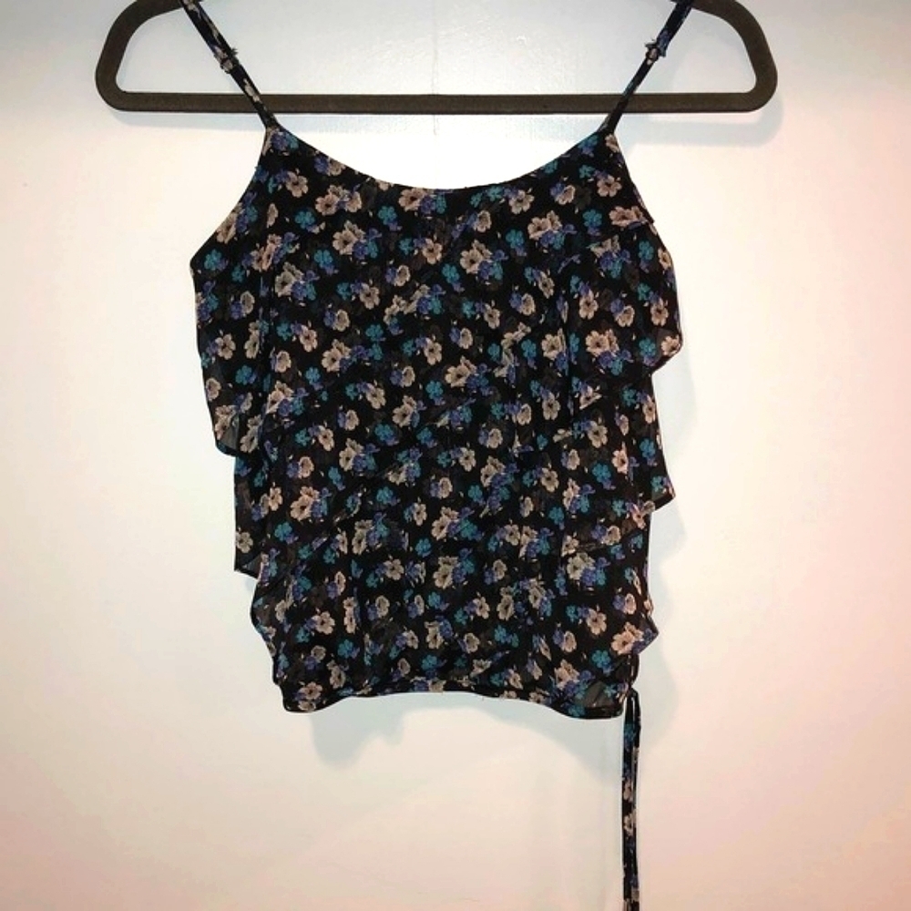 American Eagle outfitters size XS ruffle floral top